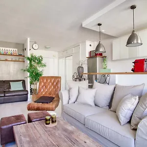 Appartamento Luxurious Republique Pierre Levé Free Netflix, Parigi